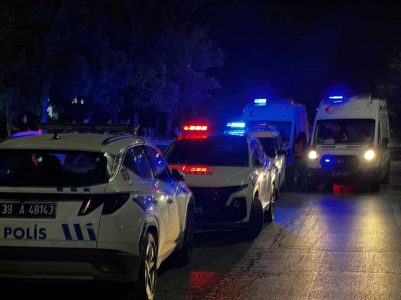 Baba-oğul arasında kanlı kavga! Biri öldü, diğeri hastanelik oldu 4